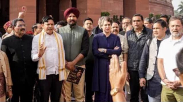 ਰਾਜਾ ਵੜਿੰਗ ਤੇ ਗੁਰਜੀਤ ਸਿੰਘ ਔਜਲਾ ਸਮੇਤ ਅੱਠ ਸੰਸਦ ਮੈਂਬਰਾਂ ਦੀ ਮੁਅੱ