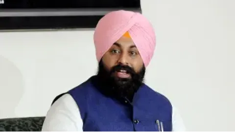 ਬੁਰੇ ਫਸੇ ਆਪ ਦੇ ਸਿੱਖਿਆ ਮੰਤਰੀ ਸਰ